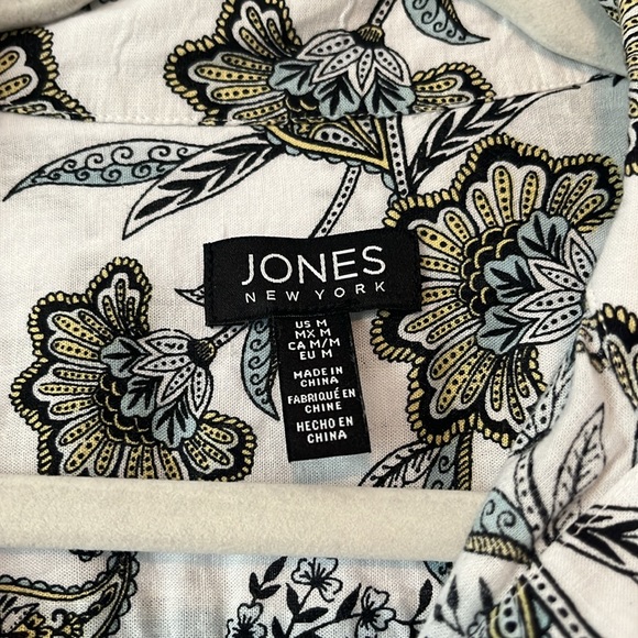 Jones, New York linen and rayon blend button-down shirt - Picture 2 of 8